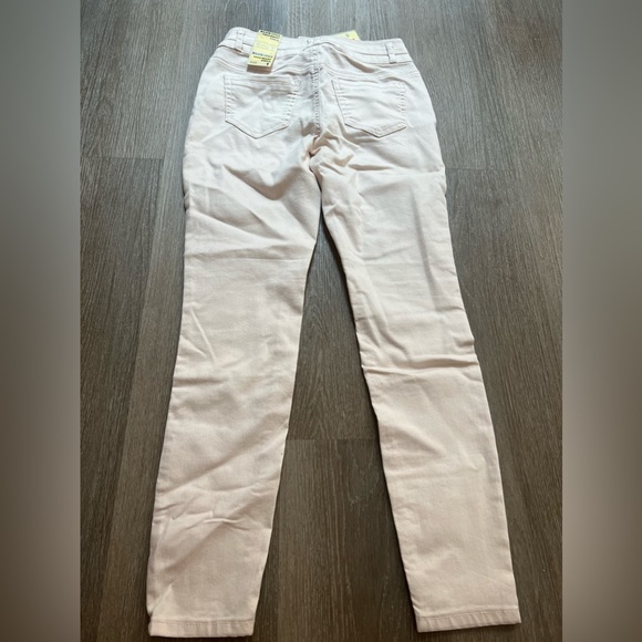 Light Pink High Waisted Jeans - Picture 2 of 3